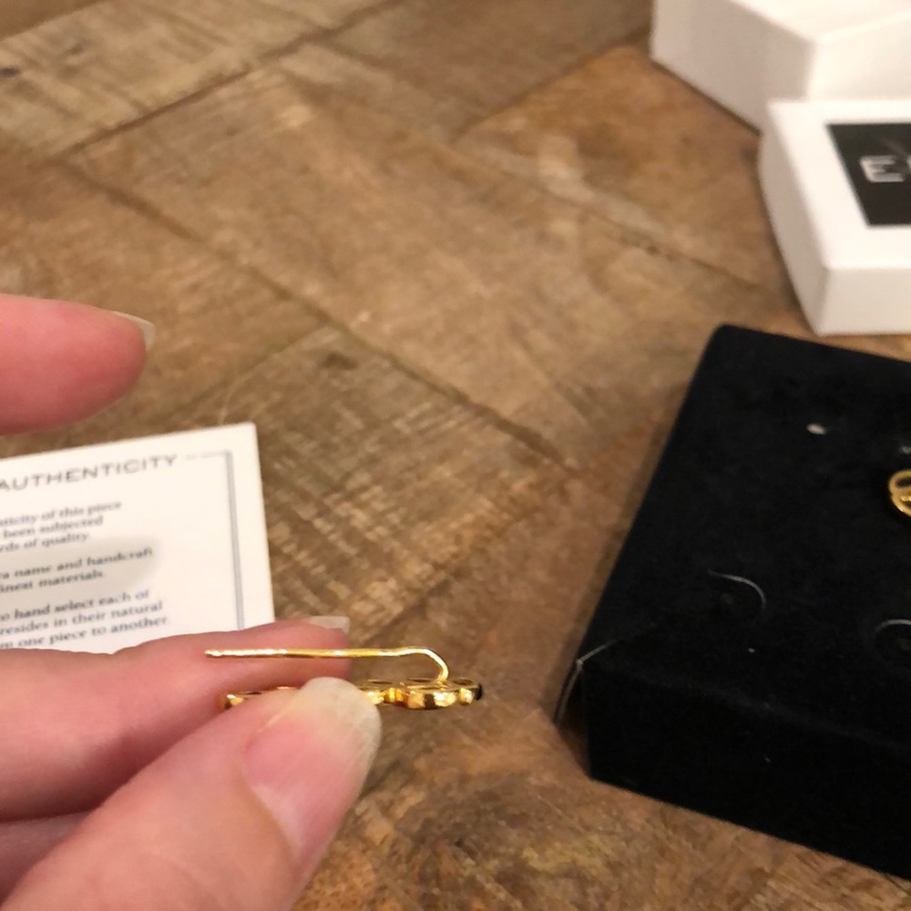 Eddera Onyx Ear Climbers View 4